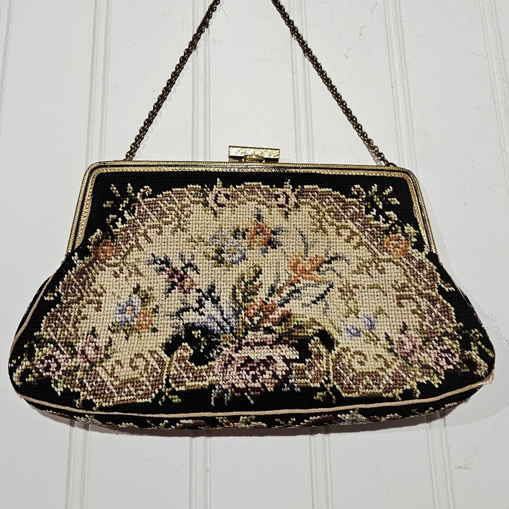 Petit Needlepoint Gold Tone Floral Chain Purse 1940's Czechoslovacia - Picture 3 of 7